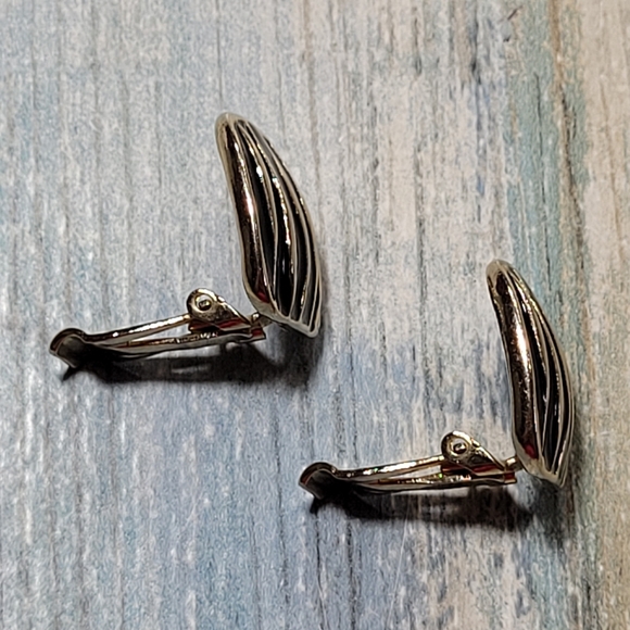 Vintage Ernest Gideon Bek Earrings and Pendant/Brooch Set. - Picture 11 of 12